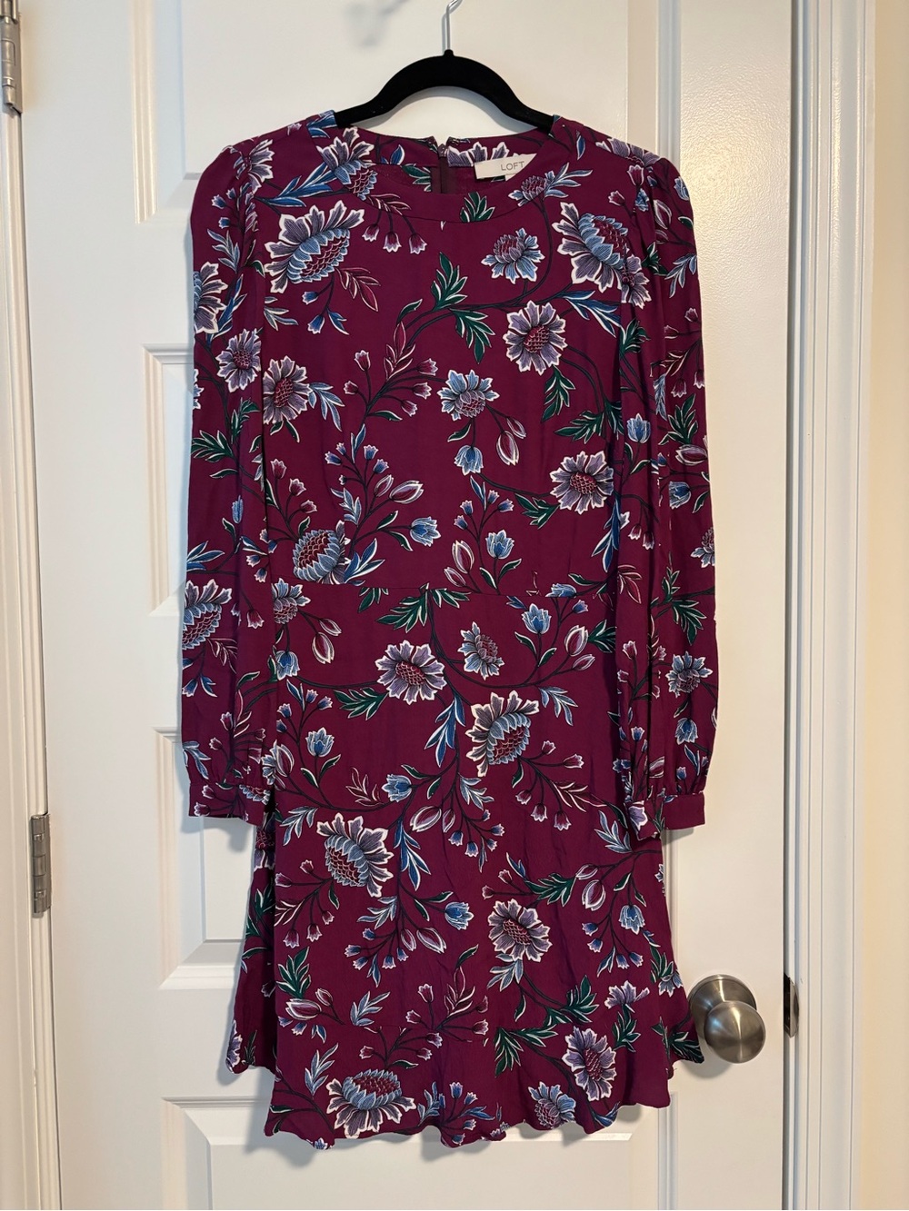 LOFT Burgundy Floral Long Sleeve Shift Dress Size 6